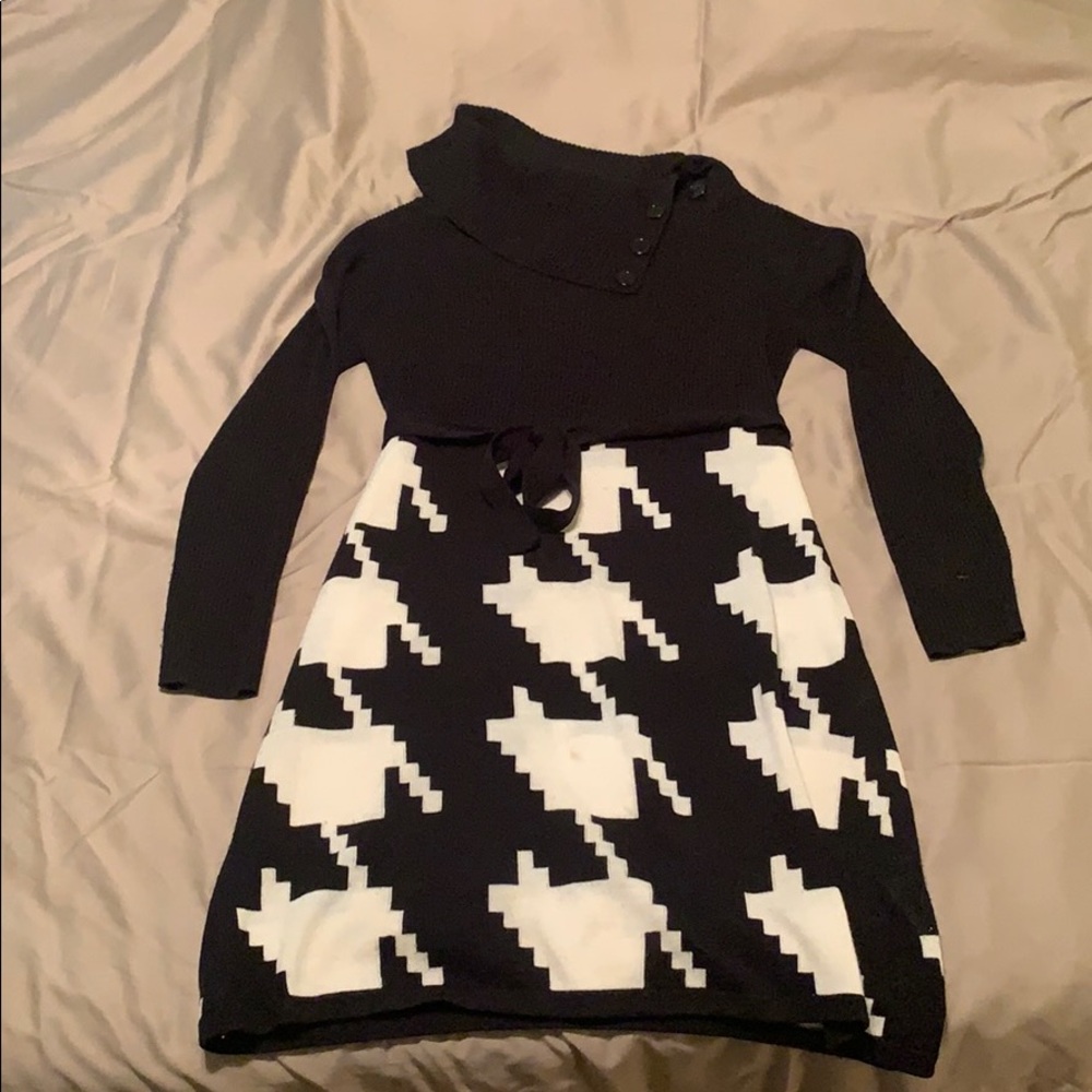 Black Houndstooth Dress!